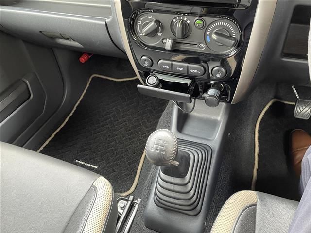 Suzuki JIMNY 2017 6436087-9