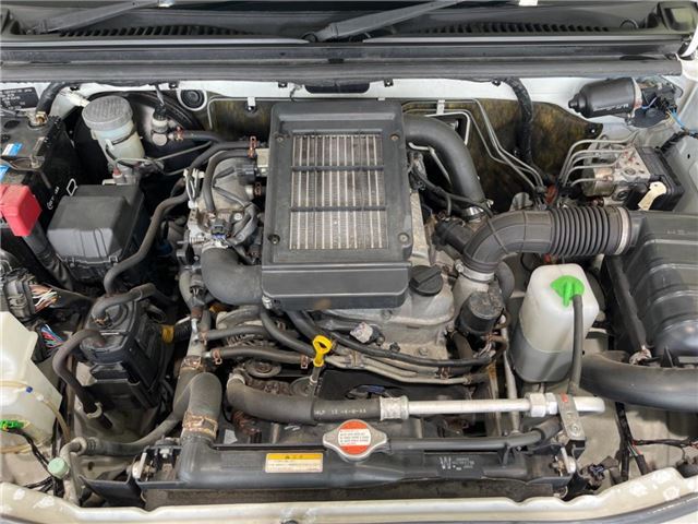 Suzuki JIMNY 2010 6480016-4