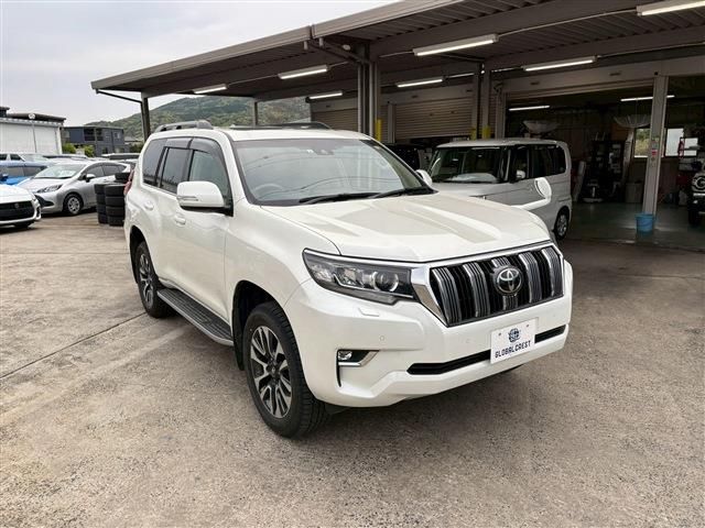 Toyota LAND CRUISER PRADO 2023 6476381-8