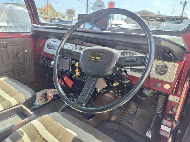 Toyota LAND CRUISER 1982 6475756-9
