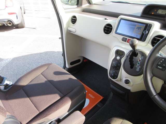 Toyota PORTE 2013 6424304-1