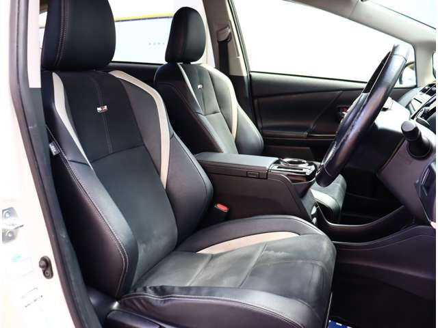 Toyota PRIUS ALPHA 2019 6431079-4