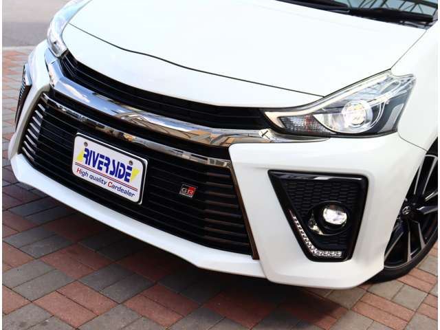 Toyota PRIUS ALPHA 2019 6431079-7