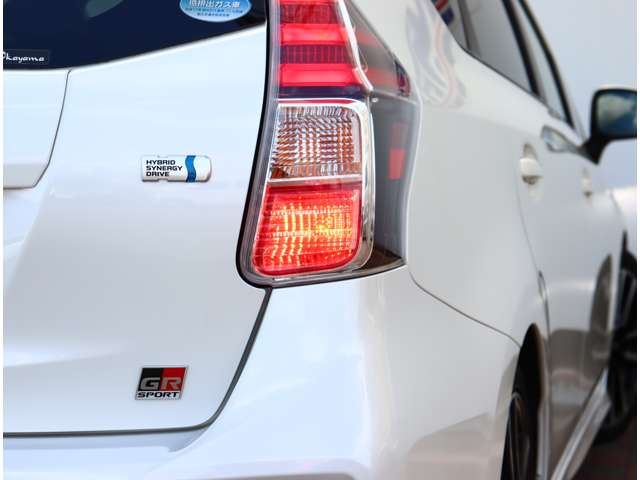 Toyota PRIUS ALPHA 2019 6431079-9