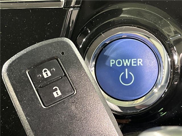 Toyota PRIUS ALPHA 2018 6431184-4