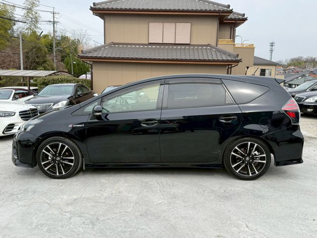 Toyota PRIUS ALPHA 2018 6431371-10