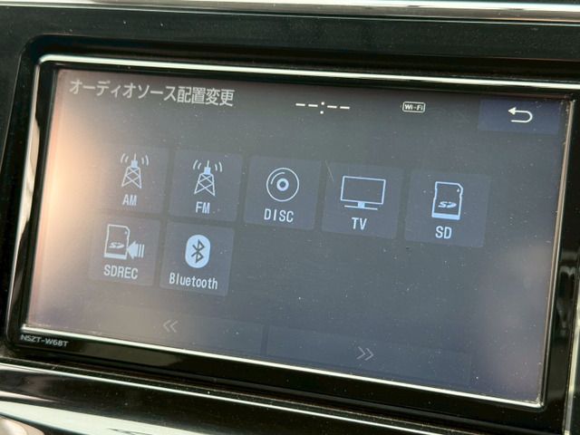 Toyota PRIUS ALPHA 2018 6431371-5