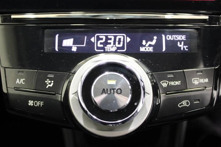 Toyota PRIUS ALPHA 2018 6431405-4