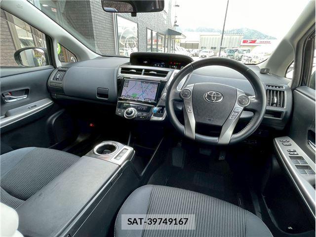 Toyota PRIUS ALPHA 2017 6431678-3