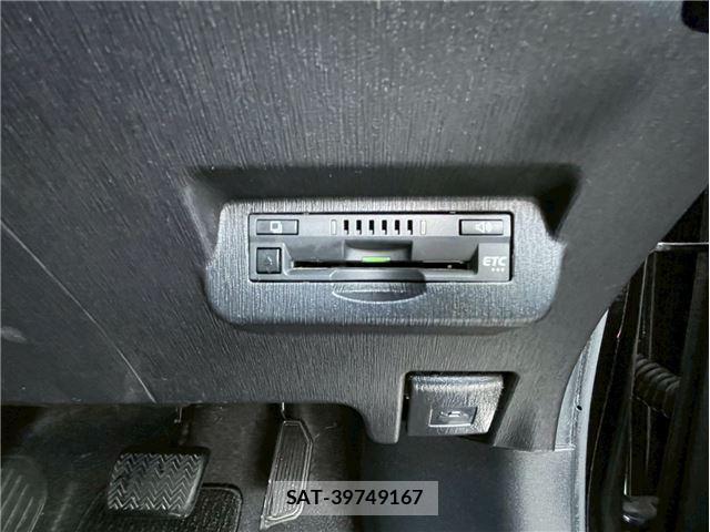 Toyota PRIUS ALPHA 2017 6431678-6