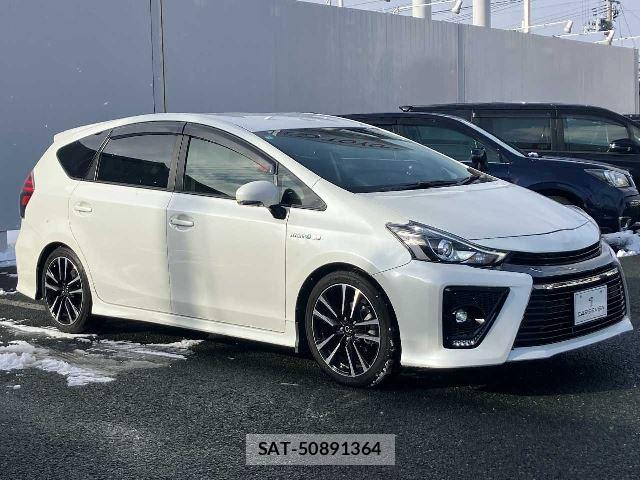 Toyota PRIUS ALPHA 2017 6431680-1