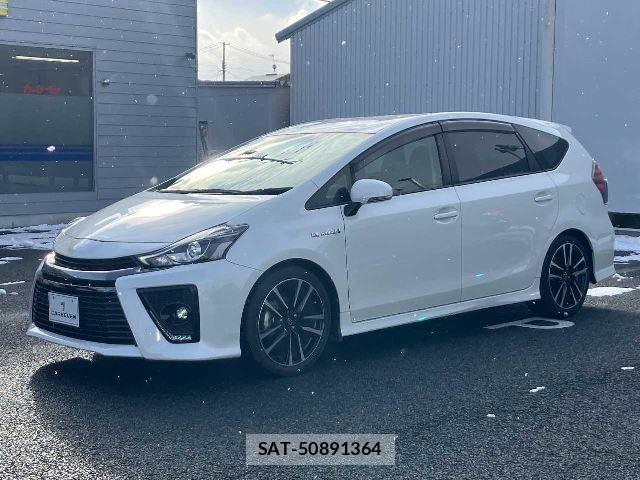 Toyota PRIUS ALPHA 2017 6431680-3
