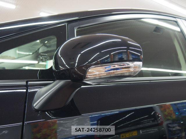 Toyota PRIUS ALPHA 2017 6431817-10