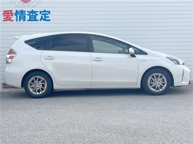 Toyota PRIUS ALPHA 2016 6432119-7