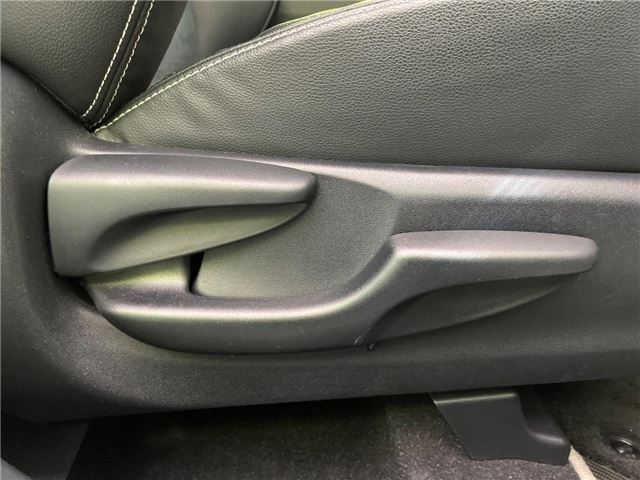Toyota PRIUS ALPHA 2016 6432164-7