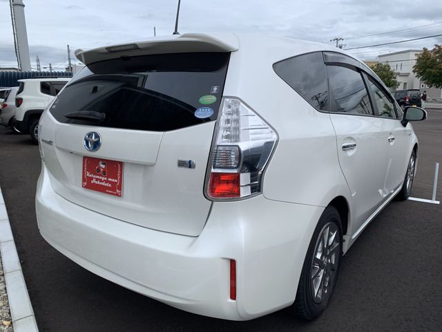 Toyota PRIUS ALPHA 2014 6434310-3