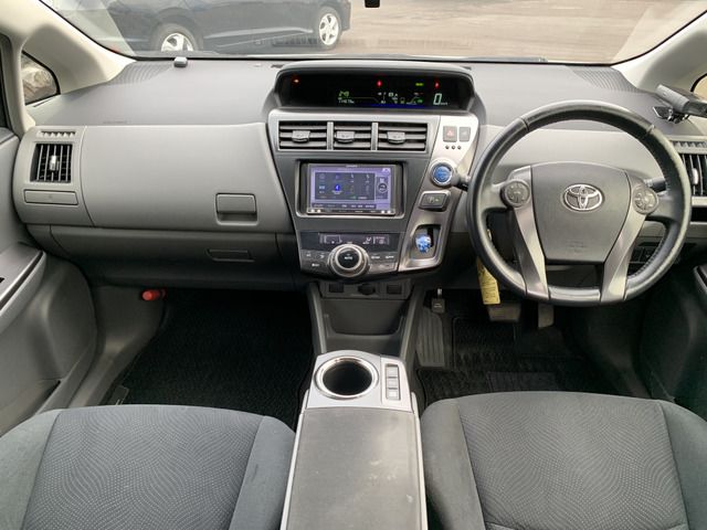Toyota PRIUS ALPHA 2014 6434310-6
