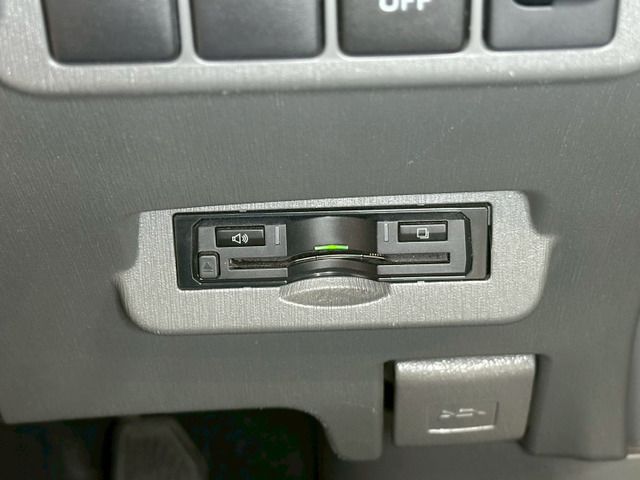 Toyota PRIUS ALPHA 2013 6435233-2