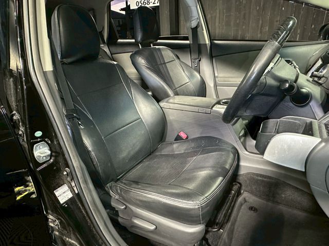 Toyota PRIUS ALPHA 2013 6435233-5