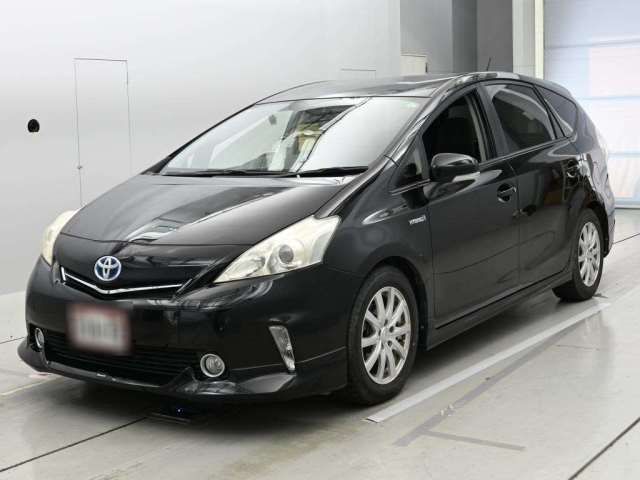 Toyota PRIUS ALPHA 2013 6435335-0