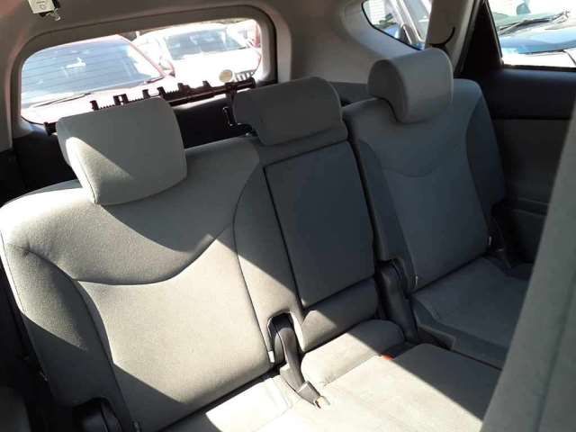 Toyota PRIUS ALPHA 2013 6435335-10