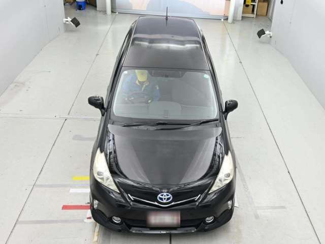 Toyota PRIUS ALPHA 2013 6435335-6