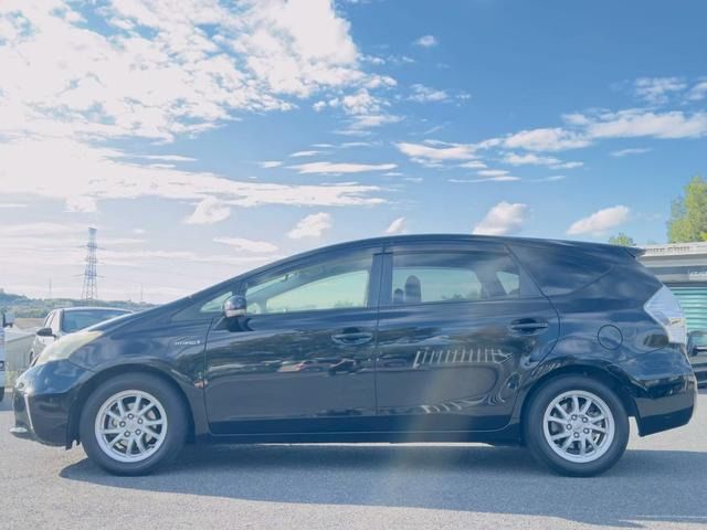 Toyota PRIUS ALPHA 2012 6435719-1