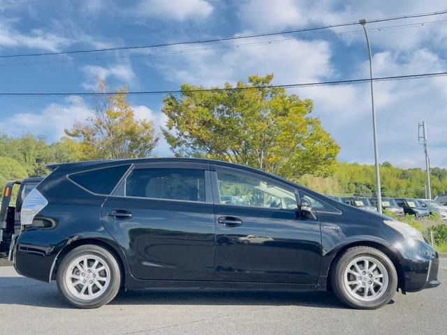 Toyota PRIUS ALPHA 2012 6435719-2