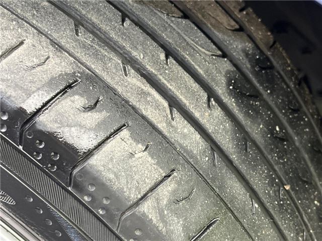 Toyota PRIUS ALPHA 2012 6436264-10