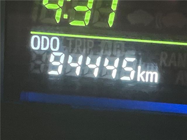 Toyota PRIUS ALPHA 2012 6436264-2