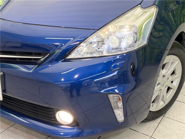 Toyota PRIUS ALPHA 2012 6436264-7