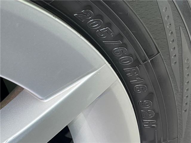 Toyota PRIUS ALPHA 2012 6436264-9