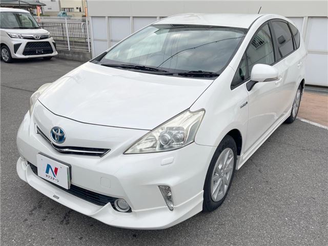 Toyota PRIUS ALPHA 2012 6436387-10