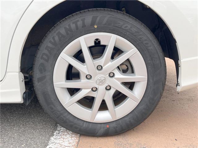 Toyota PRIUS ALPHA 2012 6436387-5