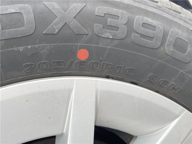 Toyota PRIUS ALPHA 2012 6436387-6
