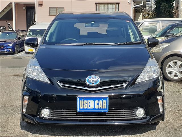 Toyota PRIUS ALPHA 2012 6436811-3