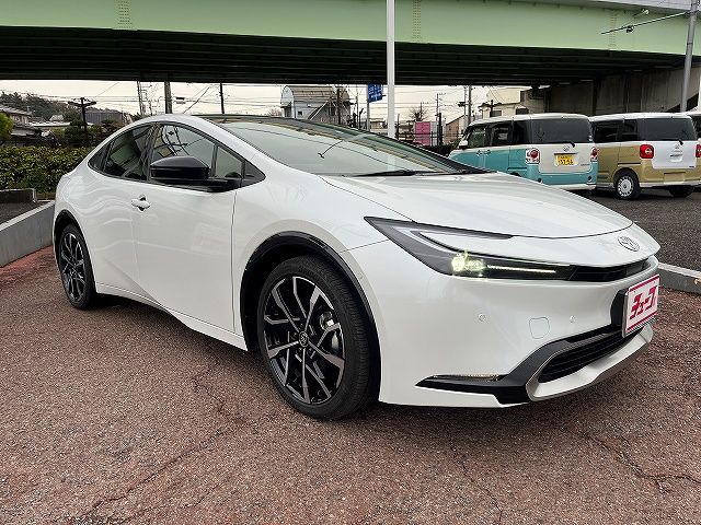 Toyota PRIUS PHV 2023 6437657-6