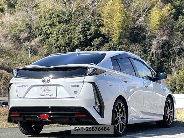 Toyota PRIUS PHV 2020 6438571-1