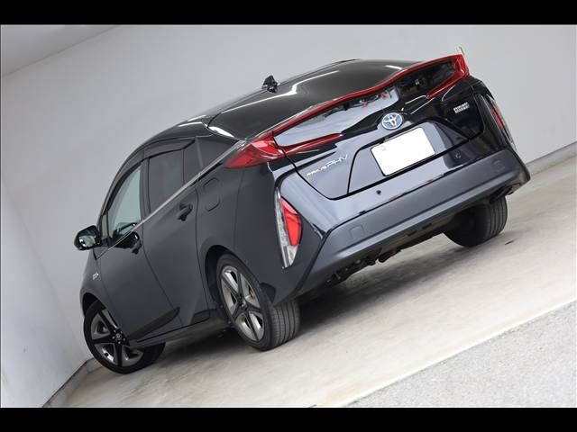 Toyota PRIUS PHV 2019 6439175-10