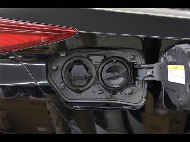 Toyota PRIUS PHV 2019 6439175-3
