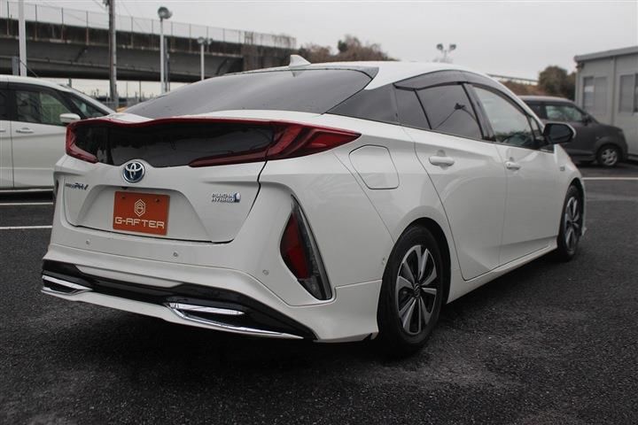 Toyota PRIUS PHV 2018 6439899-10