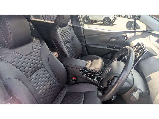 Toyota PRIUS PHV 2018 6440222-10