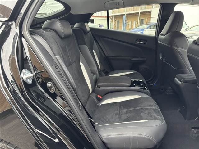 Toyota PRIUS PHV 2018 6440821-8