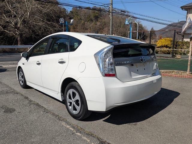 Toyota PRIUS PHV 2013 6446743-1