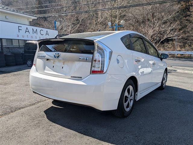 Toyota PRIUS PHV 2013 6446743-7