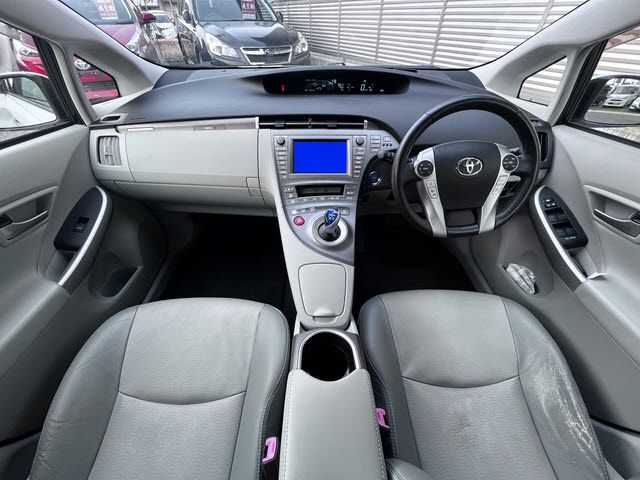 Toyota PRIUS PHV 2013 6446968-2