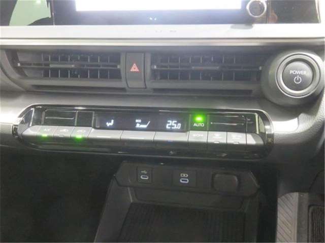 Toyota PRIUS 2023 6430121-6