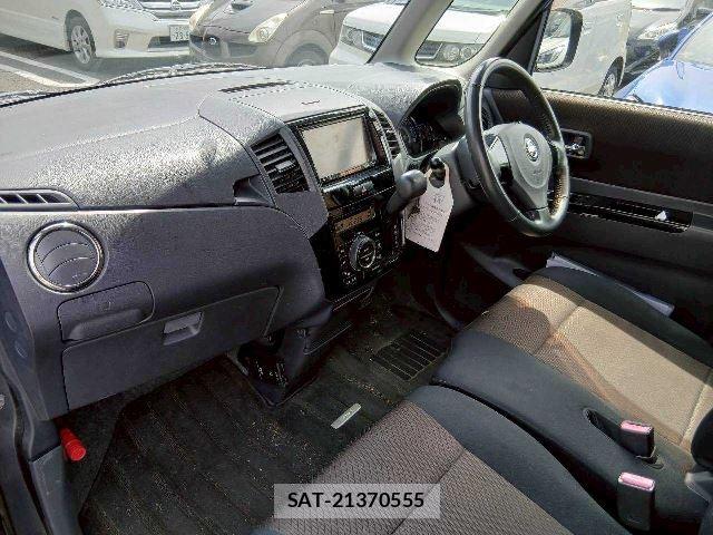 Nissan ROOX 2013 6427398-7