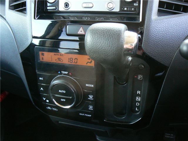 Nissan ROOX 2010 6428874-8