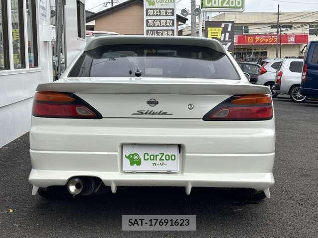Nissan SILVIA 2001 6448135-9